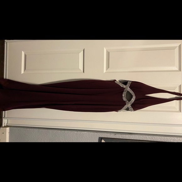 Prom dress - Picture 1 of 4